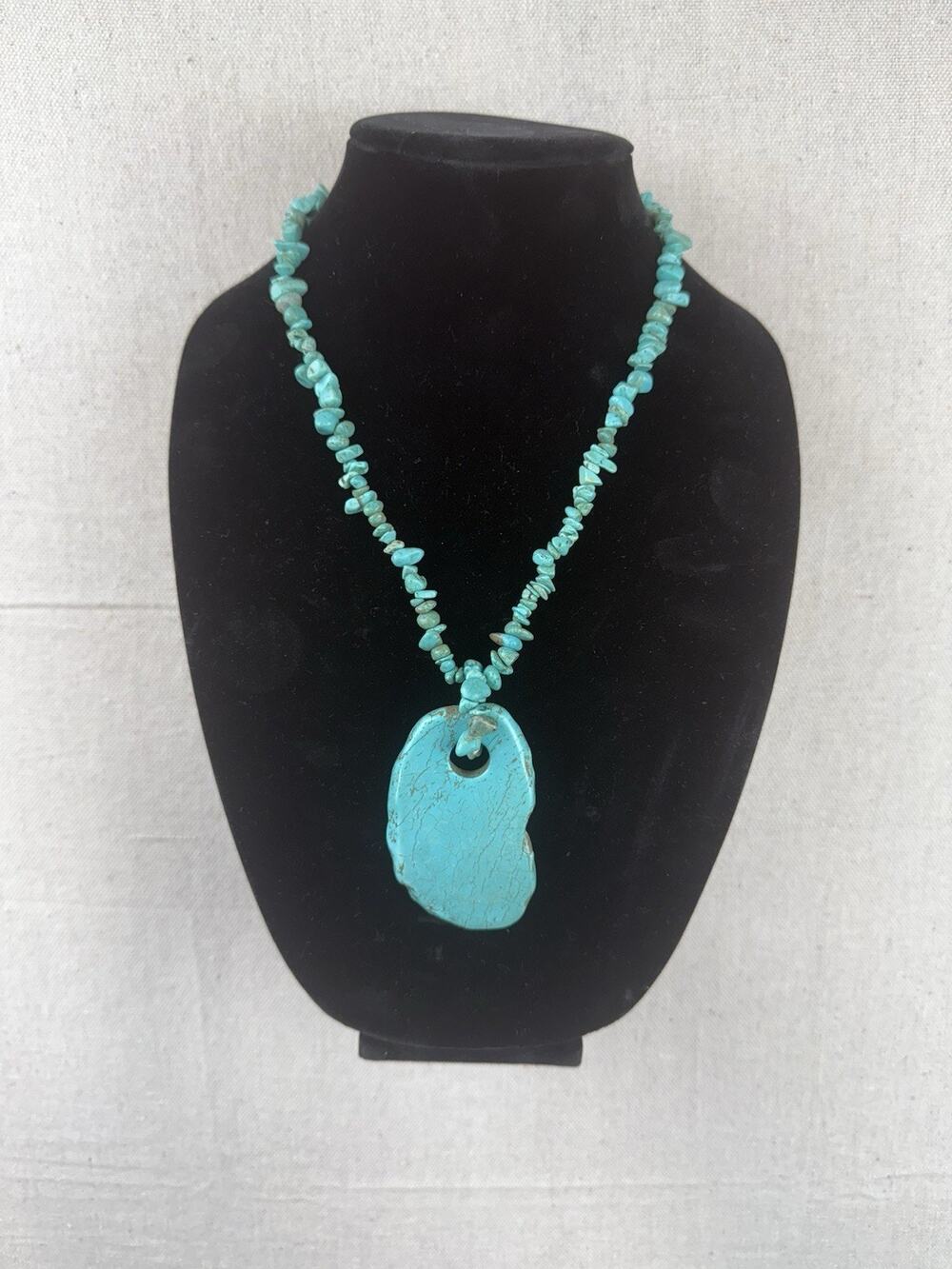 Turquoise Bead And Pendant Necklace